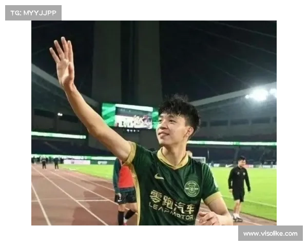 王钰栋首发表现亮眼年轻锋线迎接韩国队考验展现实力